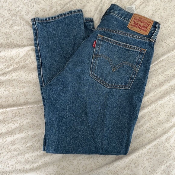 Levi’s 501 straight cropped leg - Picture 2 of 5